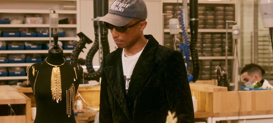 Tour Della Casa: Pharrell E Co. Esplora Le19M, La Nuova Sede Dei Laboratori Metiers D’Art Di Chanel