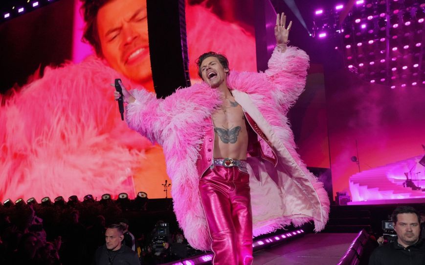 How glam rock influenced today’s singers’ genderless style