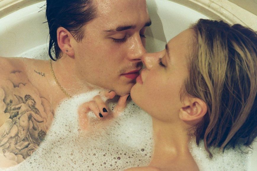 Snogging  hard is the new trend
