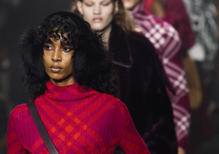 LONDON FASHION WEEK REKINDLED: A REVIVAL OF ALLURE AND EXCITEMENT ON THE RUNWAY