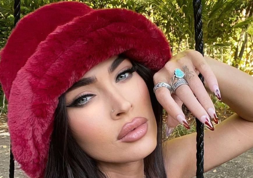 “MEGAN FOX PENS AN EXQUISITE COLLECTION OF POEMS EXPLORING THE COMPLEXITIES OF ‘TOXIC’ MASCULINITY”