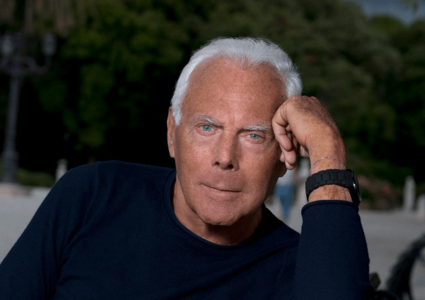 Unveiling the Discord in Fashion: Voices of Critique from Within