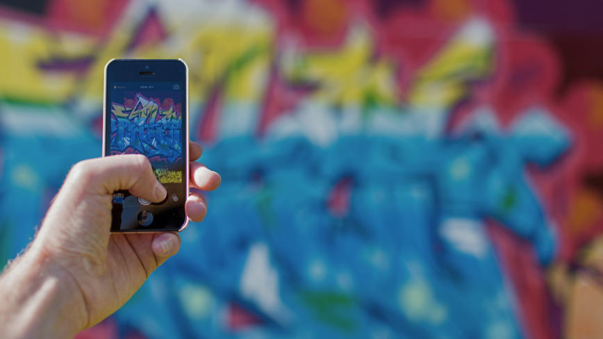 Swipe Right for Success: The Rising Trend of Using Dating Apps for Job Hunting and Networking